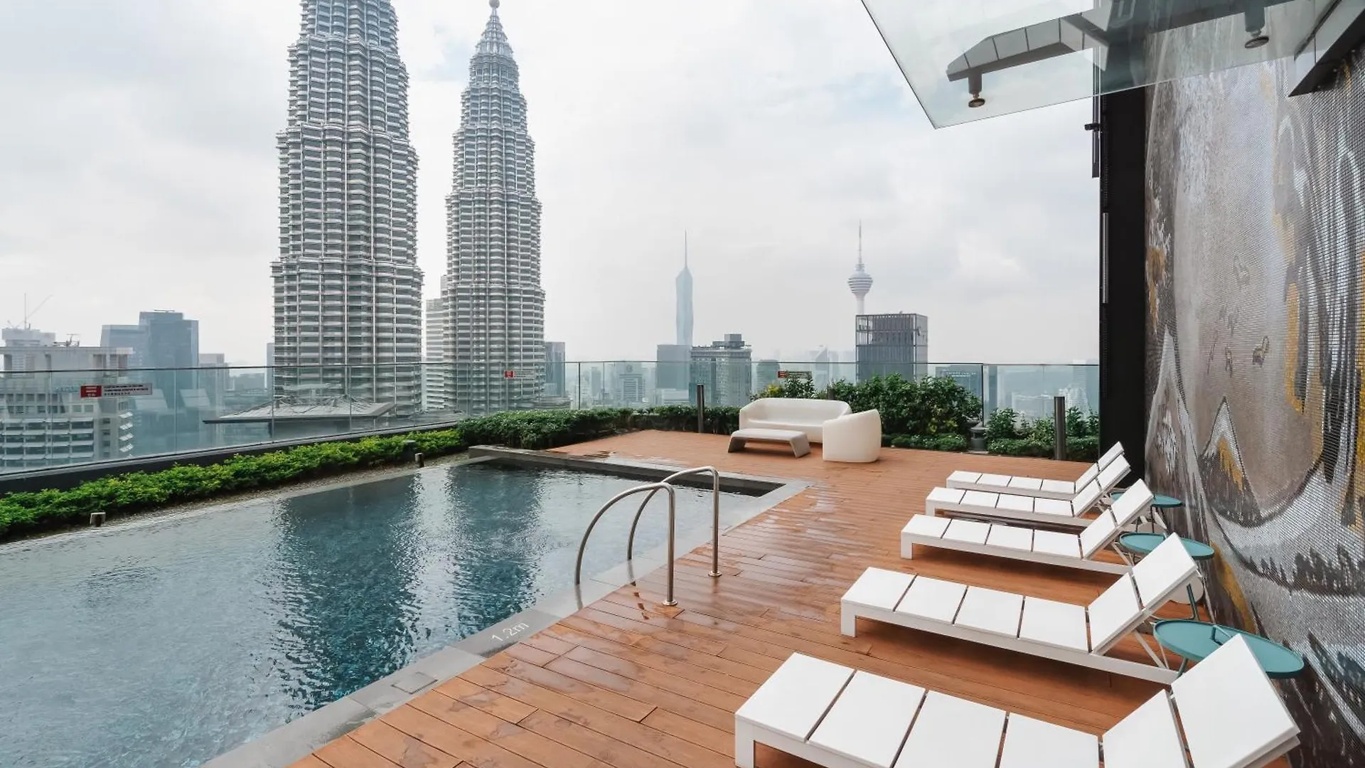 Star Residences 2R2B Designer Suite - 400M To Klcc And Lrt Station Kuala Lumpur